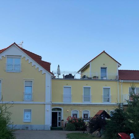 Holiday Centrum Žatec Kültér fotó